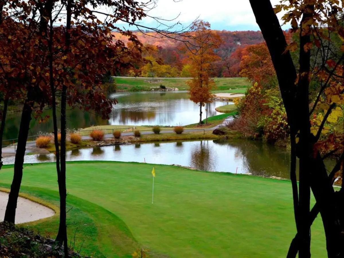 Golf On Site - Walk-In Shower - Jetted Tub - Free Attraction Tickets Included ブランソン エクステリア 写真