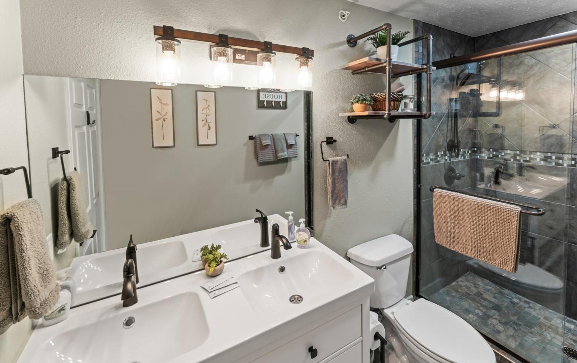 Golf On Site - Walk-In Shower - Jetted Tub - Free Attraction Tickets Included ブランソン エクステリア 写真